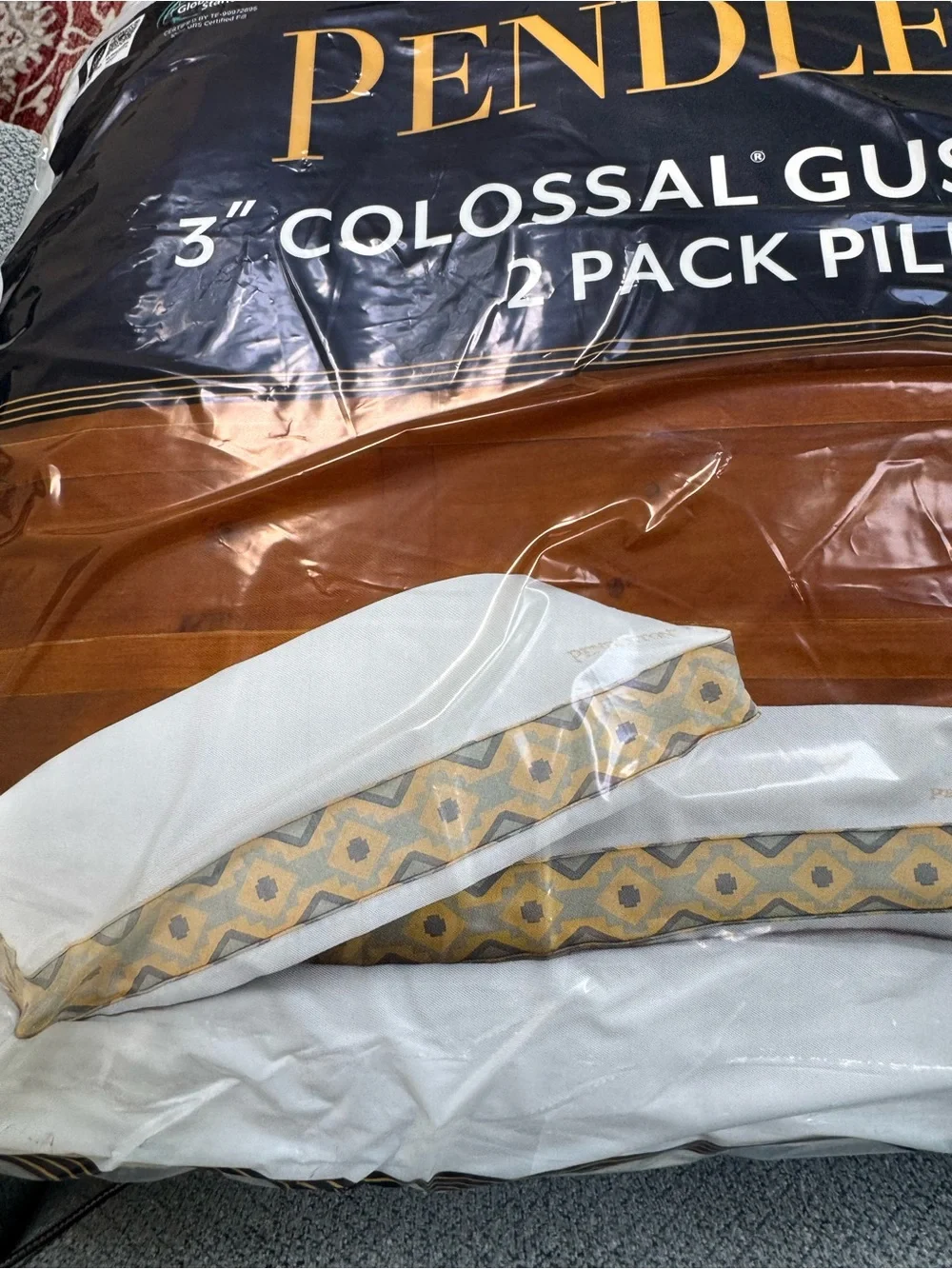 Pendleton White and Navy 2-Pack Pillows with Colossal Gusset